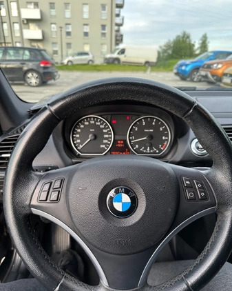 BMW Seria 1 cena 24900 przebieg: 187000, rok produkcji 2011 z Wieliczka małe 301